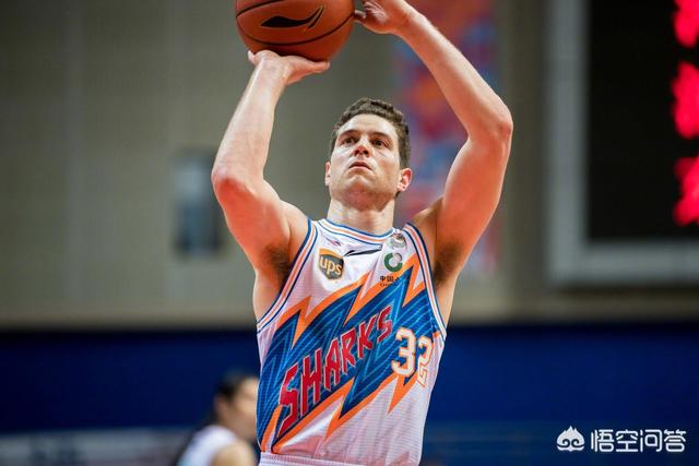 加兰39分骑士8连胜送雄鹿6连败 绿军大胜老鹰